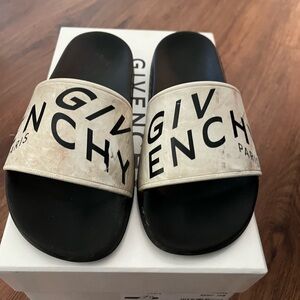 Givenchy Kids Sandals Sz 33
